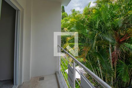 Casa à venda com 199m², 3 quartos e 2 vagas Casa à venda com 199m², 3 quartos e 2 vagasSacada da suíte