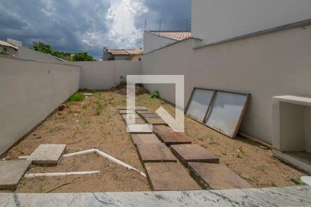 Casa à venda com 199m², 3 quartos e 2 vagas Casa à venda com 199m², 3 quartos e 2 vagasQuintal