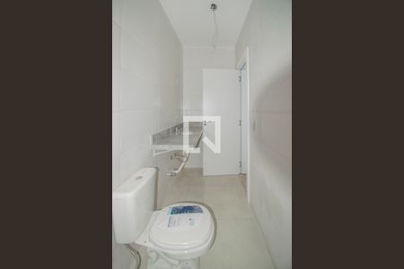 Casa à venda com 199m², 3 quartos e 2 vagas Casa à venda com 199m², 3 quartos e 2 vagasBanheiro do Corredor