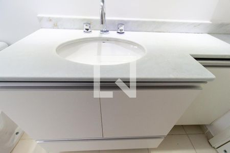 Apartamento para alugar com 75m², 2 quartos e 1 vagaDetalhe do Banheiro da Suite