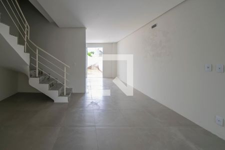 Sala de casa à venda com 3 quartos, 199m² em Campo Novo, Porto Alegre