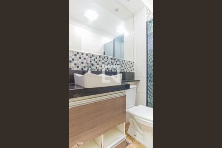 Apartamento à venda com 57m², 2 quartos e 1 vaga Apartamento à venda com 57m², 2 quartos e 1 vagaBanheiro do Quarto 2