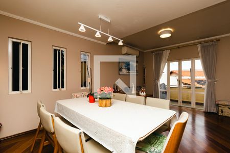 Sala de casa à venda com 4 quartos, 230m² em Jardim Torres São José, Jundiaí