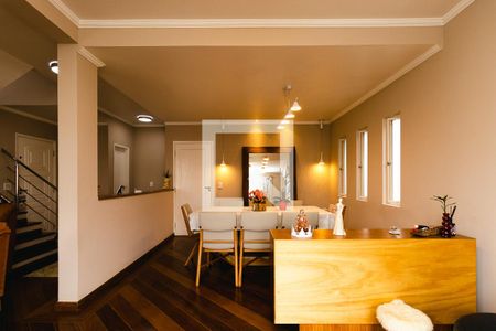 Sala de casa à venda com 4 quartos, 230m² em Jardim Torres São José, Jundiaí