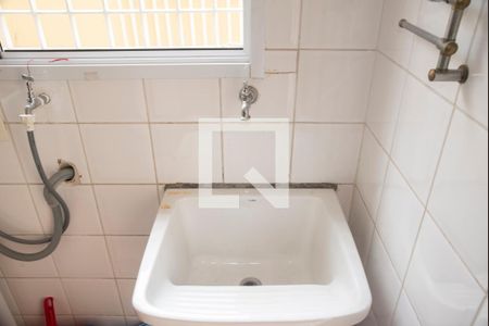 Casa à venda com 100m², 2 quartos e 2 vagasÁrea de Serviço