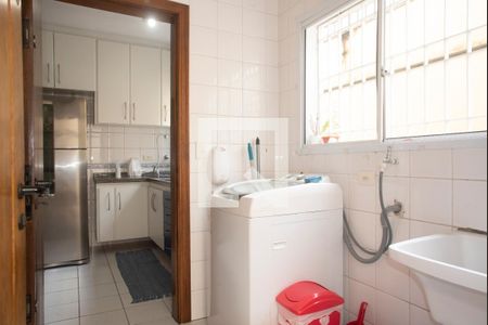 Casa à venda com 100m², 2 quartos e 2 vagasÁrea de Serviço