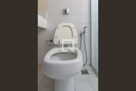 Apartamento para alugar com 120m², 4 quartos e 1 vaga Apartamento para alugar com 120m², 4 quartos e 1 vagaBanheiro