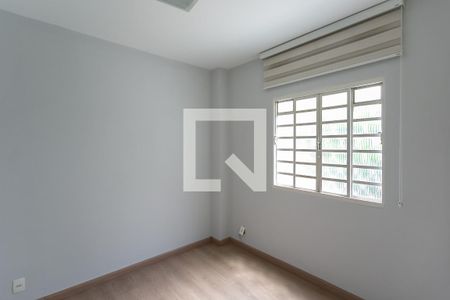 Apartamento para alugar com 120m², 4 quartos e 1 vaga Apartamento para alugar com 120m², 4 quartos e 1 vagaQuarto 2