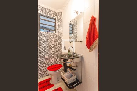 Banheiro de casa à venda com 3 quartos, 190m² em Jardim Santa Emilia, São Paulo