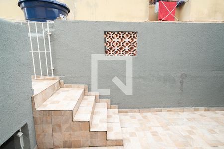 Casa para alugar com 38m², 1 quarto e sem vagaQuintal 