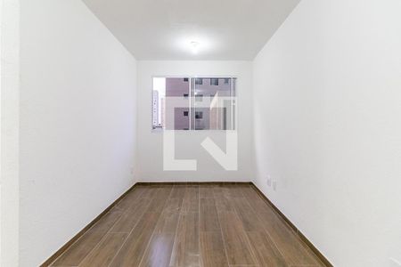 Sala de apartamento para alugar com 2 quartos, 44m² em Usina Piratininga, São Paulo