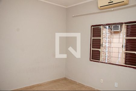 Casa à venda com 154m², 2 quartos e 2 vagas Casa à venda com 154m², 2 quartos e 2 vagasQuarto 1