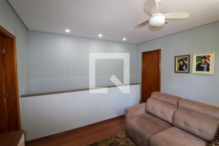 Sala de TV de casa à venda com 2 quartos, 143m² em Vila Esperança, São Paulo