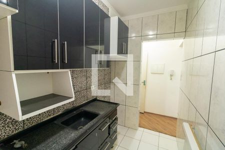 Cozinha  de apartamento para alugar com 2 quartos, 49m² em Jardim do Algarve, Itaquaquecetuba