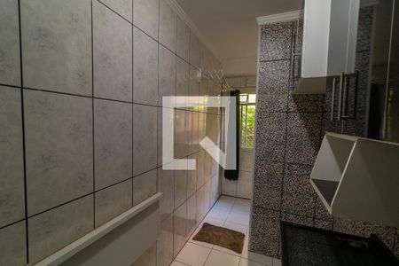 Cozinha  de apartamento para alugar com 2 quartos, 49m² em Jardim do Algarve, Itaquaquecetuba