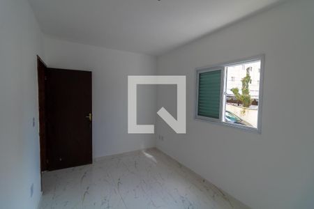 Quarto 2 de apartamento para alugar com 2 quartos, 49m² em Vila Miranda, Itaquaquecetuba