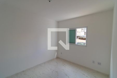 Quarto 1 de apartamento para alugar com 2 quartos, 49m² em Vila Miranda, Itaquaquecetuba
