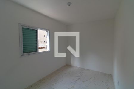 Quarto 2 de apartamento para alugar com 2 quartos, 49m² em Vila Miranda, Itaquaquecetuba