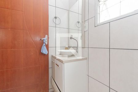 Lavabo de casa para alugar com 3 quartos, 180m² em Jardim Germania, São Paulo