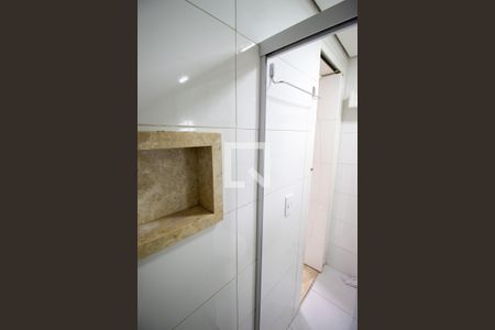 Apartamento para alugar com 47m², 2 quartos e 1 vaga Apartamento para alugar com 47m², 2 quartos e 1 vagaBanheiro