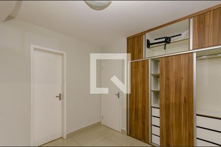 Apartamento à venda com 75m², 3 quartos e 2 vagasSuíte