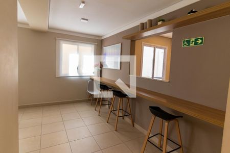 Apartamento para alugar com 32m², 2 quartos e sem vaga Apartamento para alugar com 32m², 2 quartos e sem vagaÁrea comum - Salão de festas