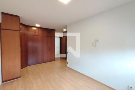 Quarto suíte master  de apartamento para alugar com 5 quartos, 210m² em Cambuí, Campinas