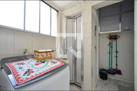 Apartamento à venda com 76m², 3 quartos e 1 vagaÁrea de Serviço