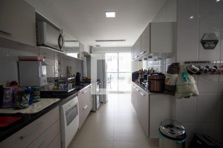 Apartamento à venda com 226m², 3 quartos e 3 vagasCozinha 