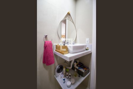 Apartamento à venda com 226m², 3 quartos e 3 vagasBanheiro Social