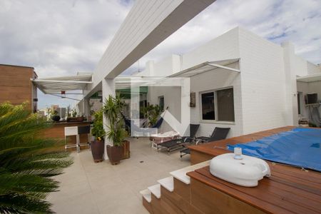 Apartamento à venda com 226m², 3 quartos e 3 vagasVaranda