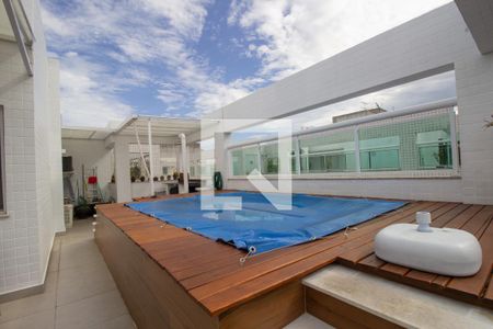 Apartamento à venda com 226m², 3 quartos e 3 vagasPiscina