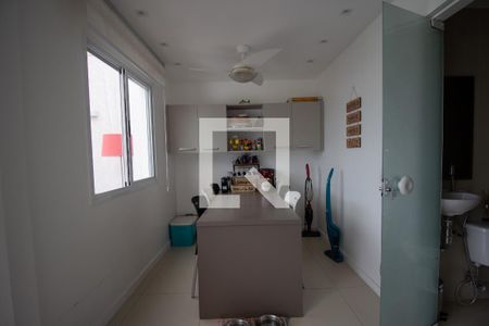 Apartamento à venda com 226m², 3 quartos e 3 vagasCozinha 