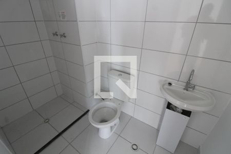 Banheiro de apartamento para alugar com 0 quarto, 32m² em Vila Divina Pastora, São Paulo