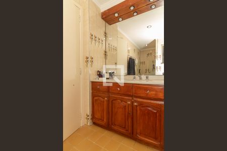 Apartamento à venda com 156m², 3 quartos e 1 vaga Apartamento à venda com 156m², 3 quartos e 1 vagaBanheiro da Suíte