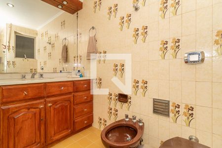 Apartamento à venda com 156m², 3 quartos e 1 vaga Apartamento à venda com 156m², 3 quartos e 1 vagaBanheiro da Suíte