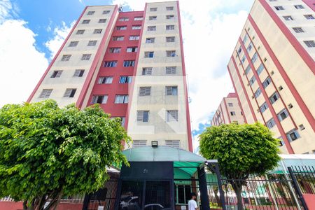 Apartamento à venda com 57m², 2 quartos e 1 vaga Apartamento à venda com 57m², 2 quartos e 1 vagaFachada