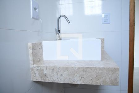 Apartamento para alugar com 65m², 2 quartos e sem vagaBanheiro