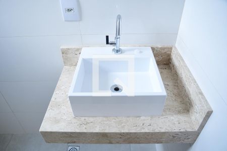 Apartamento para alugar com 65m², 2 quartos e sem vagaBanheiro