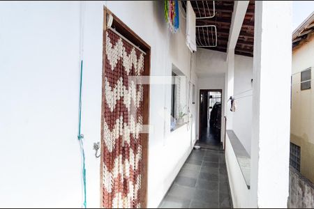 Casa à venda com 330m², 5 quartos e 4 vagasCorredor