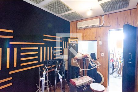 Casa à venda com 330m², 5 quartos e 4 vagasStúdio 2