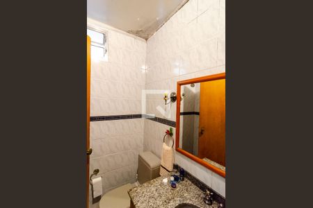 Casa à venda com 330m², 5 quartos e 4 vagasBanheiro social 2