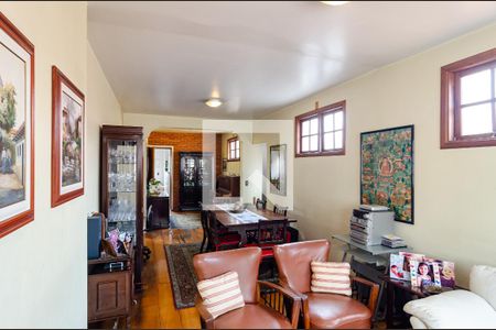 Sala de casa à venda com 5 quartos, 330m² em Cidade Vargas, São Paulo