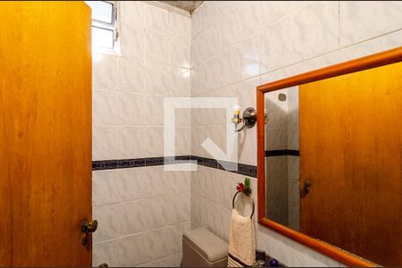 Casa à venda com 330m², 5 quartos e 4 vagasBanheiro social 2