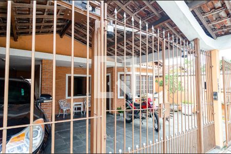 Casa à venda com 330m², 5 quartos e 4 vagasFachada