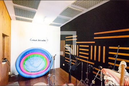 Casa à venda com 330m², 5 quartos e 4 vagasStúdio 2