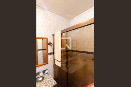 Casa à venda com 330m², 5 quartos e 4 vagasBanheiro social 2