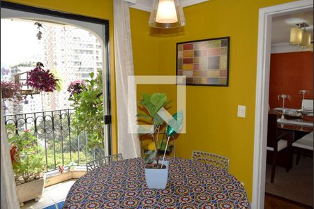 Apartamento à venda com 350m², 3 quartos e 4 vagasCopa