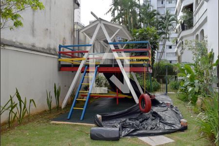 Apartamento à venda com 350m², 3 quartos e 4 vagasÁrea Comum - Playground