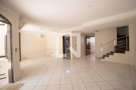 Sala de casa para alugar com 5 quartos, 300m² em Setor Bueno, Goiânia